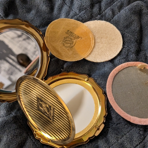 Stratton Compact Mirror - Picture 2 of 11